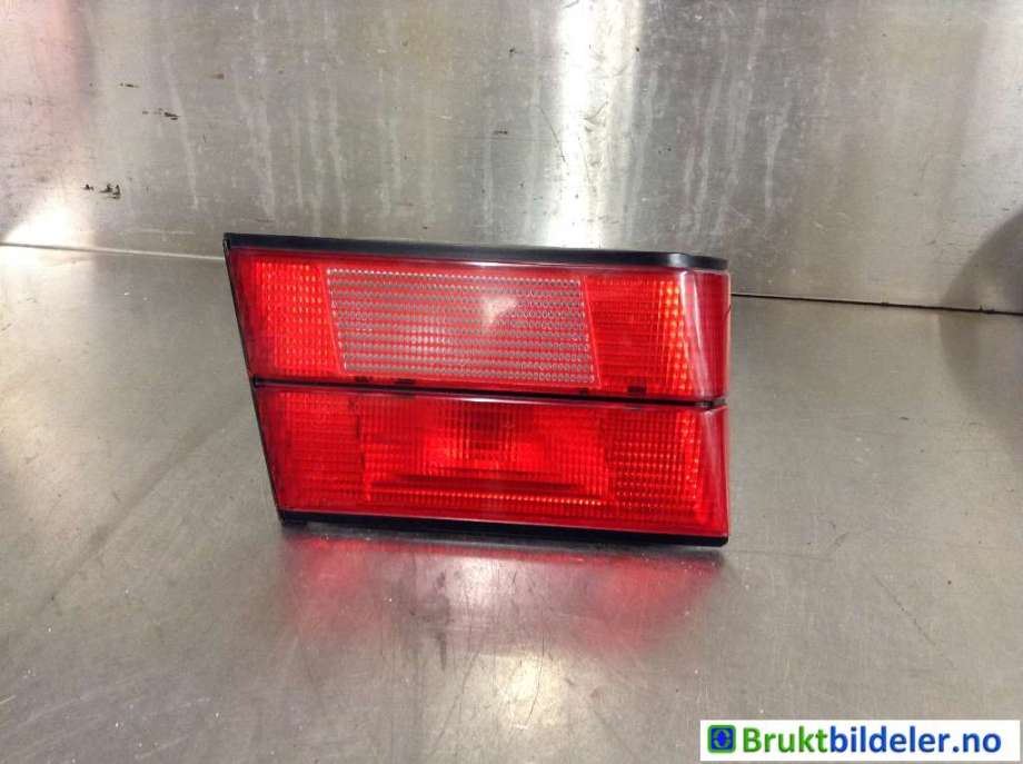 Baklykt venstre indre til BMW 5-Serie 1988-1996 (E34) (E34) (BMW|63 21 1 384 011|)
