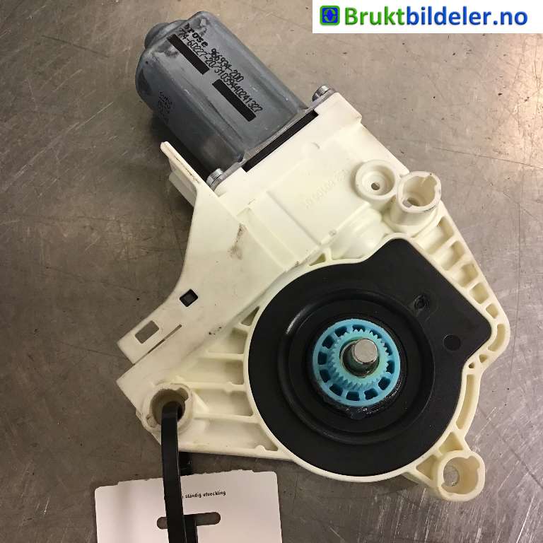 Ruteheis høyre foran til Audi A4, 2007-2014 (Type IV) (B8) (B8) (AUDI|8K0 959 802 A)