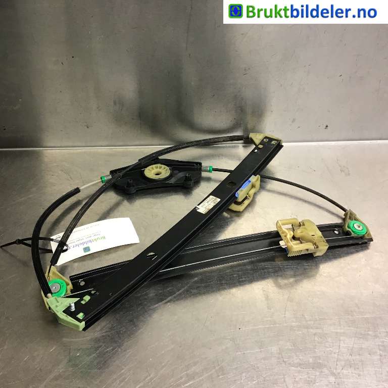 Ruteheis til Audi A4, 2007-2014 (Type IV) (B8) (B8) (AUDI|8K0 837 461)