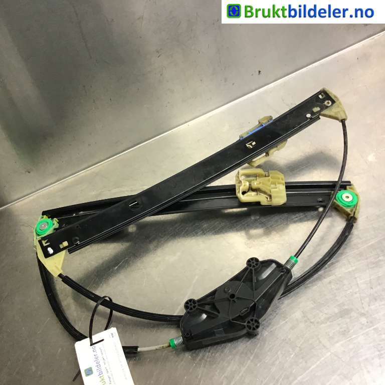 Ruteheis til Audi A4 2007-2014 (Type IV) (B8) (B8) (AUDI|8K0 837 461|)