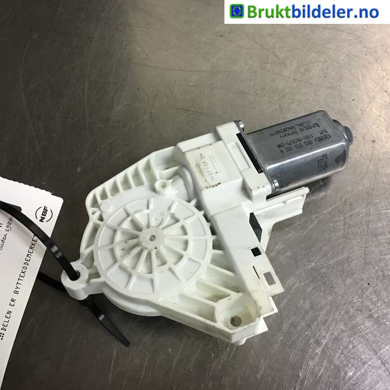 Ruteheis høyre foran til Audi A4 2007-2014 (Type IV) (B8) (B8) (AUDI|8K0 959 802 A|1101-965575-200|)