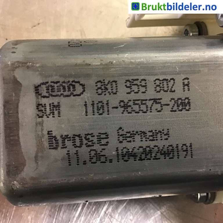 Ruteheis høyre foran til Audi A4 2007-2014 (Type IV) (B8) (B8) (AUDI|8K0 959 802 A|1101-965575-200|)