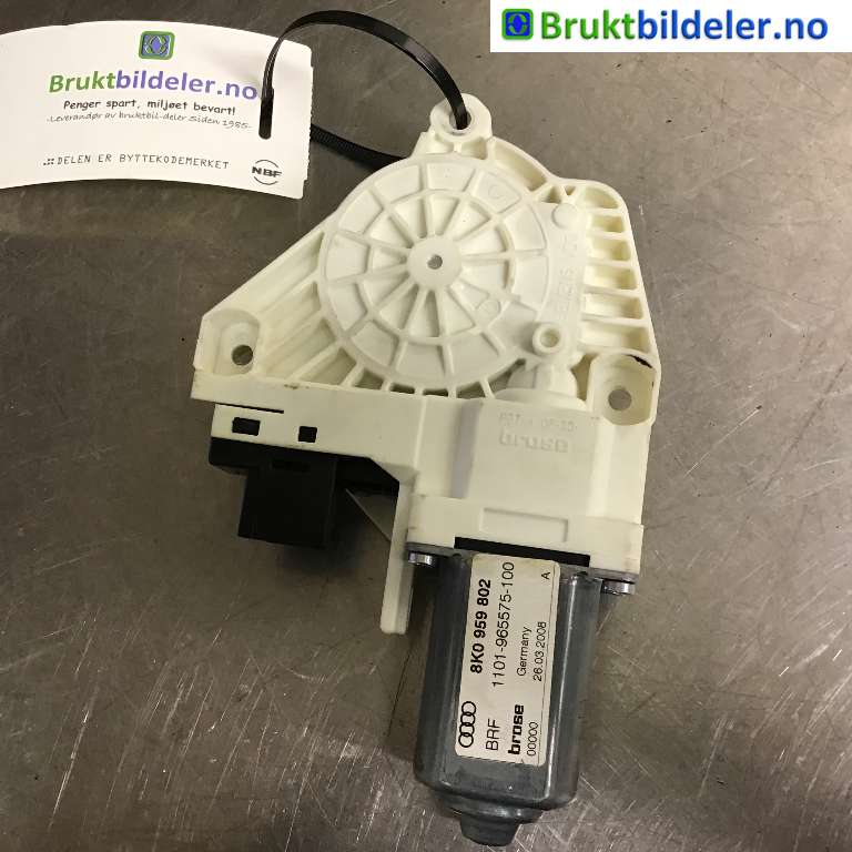 Ruteheis høyre foran til Audi A4 2007-2014 (Type IV) (B8) (B8) (AUDI|8K0 959 802|1101-965575-100|)