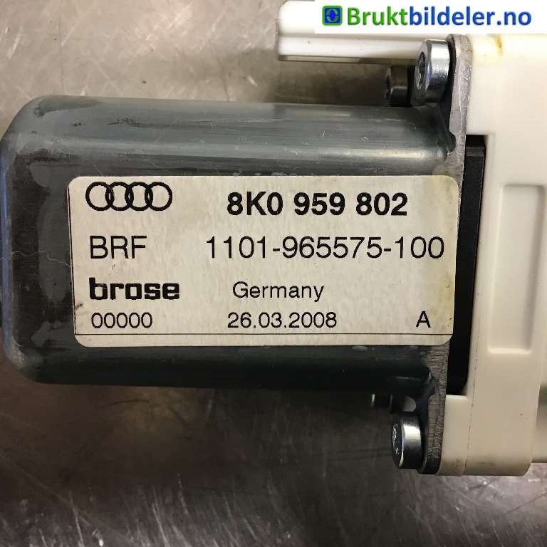 Ruteheis høyre foran til Audi A4 2007-2014 (Type IV) (B8) (B8) (AUDI|8K0 959 802|1101-965575-100|)