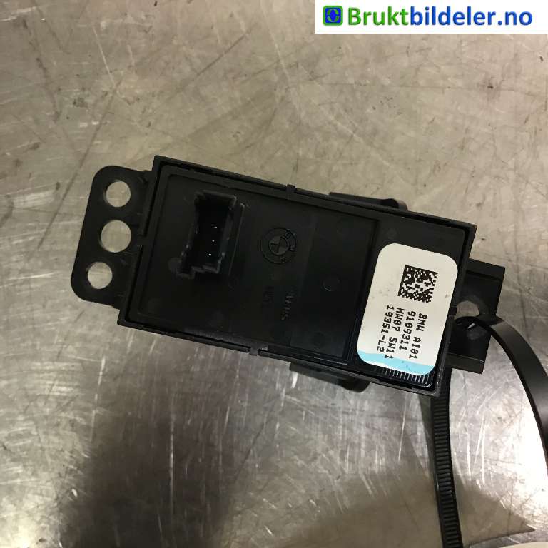 Bryter elektrisk håndbrekk/parkbrems til BMW X3 2017-->> (G01) (G01) (BMW|61 31 9 109 311|)