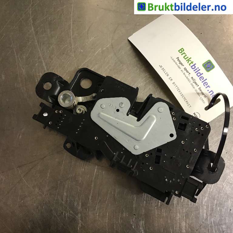 Baklukelås til BMW X3 2017-->> (G01) (G01) (BMW|51 24 7 357 112|C33240-106|UK735711217)