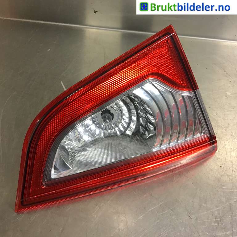 Baklykt venstre indre til Suzuki SX4 S-CROSS, 2013-->> (Type II)  (SUZUKI|36274-61M00)