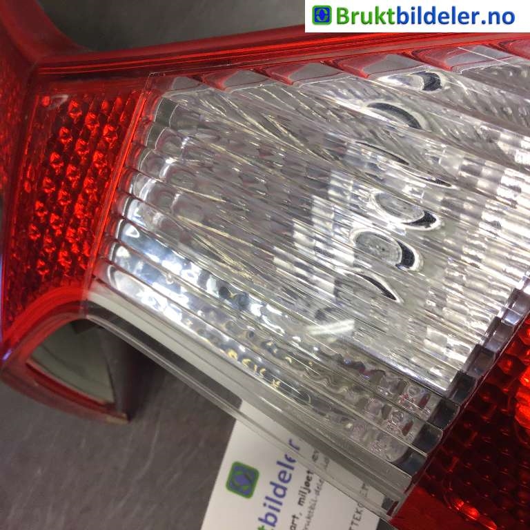 Baklykt venstre indre til Volvo V70 2007-2013 (Type III, Fase 1)  (VOLVO|31395068|)