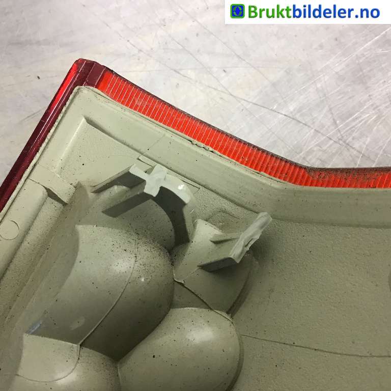 Baklykt venstre indre til Volvo V70 2007-2013 (Type III, Fase 1)  (VOLVO|31395068|)