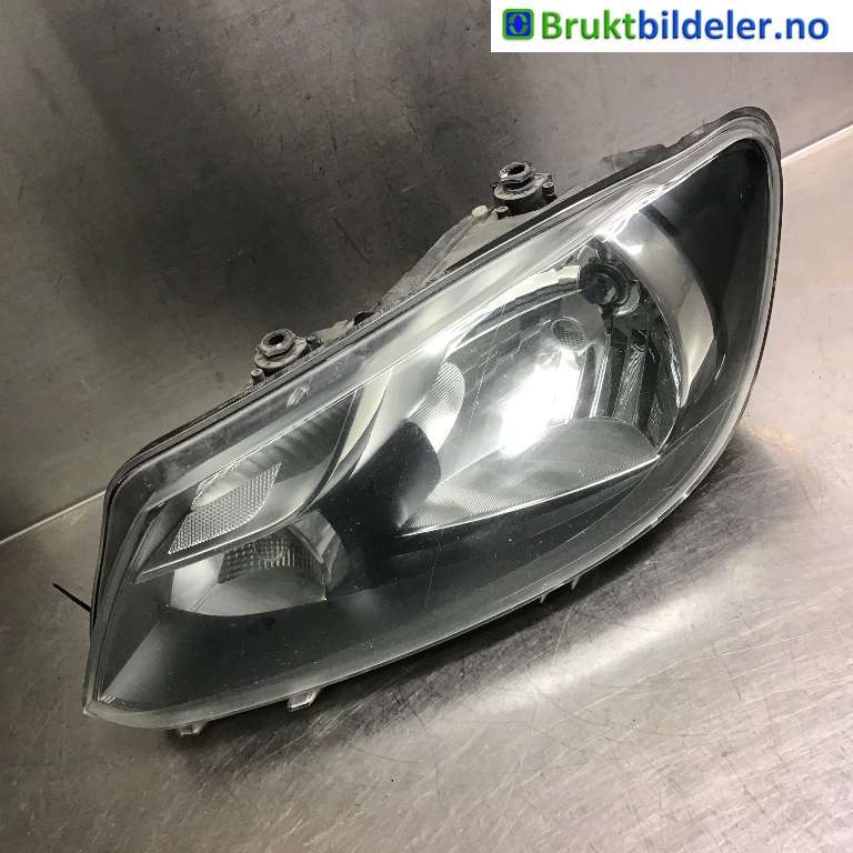 Frontlykt venstre halogen til VW Caddy, 2010-2015 (Type III, Fase 2)  (VOLKSWAGEN|2K5 941 005 A)