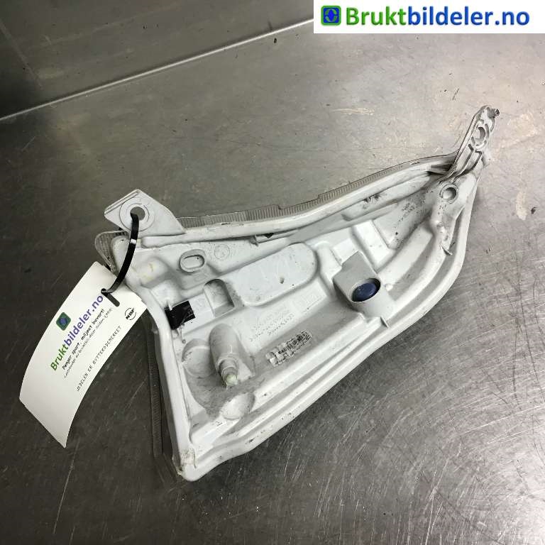 Frontlykt høyre halogen til Nissan Leaf 2011-2017 (Type I)  (NISSAN|2618003NL0A|)