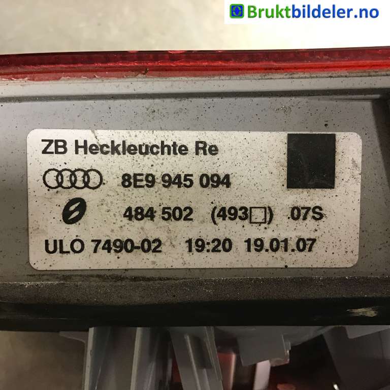 Baklykt høyre indre til Audi A4 2004-2008 (Type III) (B7) (B7) (AUDI|8E9 945 094|484 502 389 07S|)