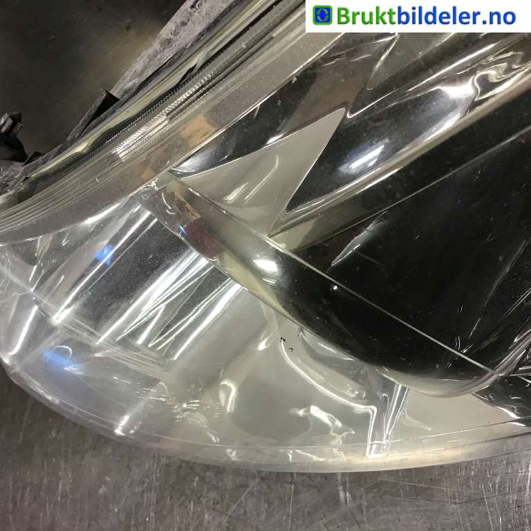 Frontlykt venstre halogen til Citroën Jumpy 2007-2016 (Type II)  (CITROEN|6208 L0|89902605|14 013 681 80)