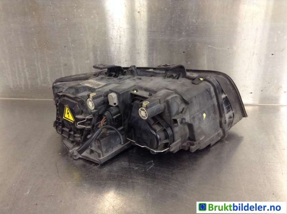 Frontlykt venstre xenon til Audi A4 2001-2004 (Type II) (B6) (B6) (AUDI|8E0 941 003 AQ|89310230|)