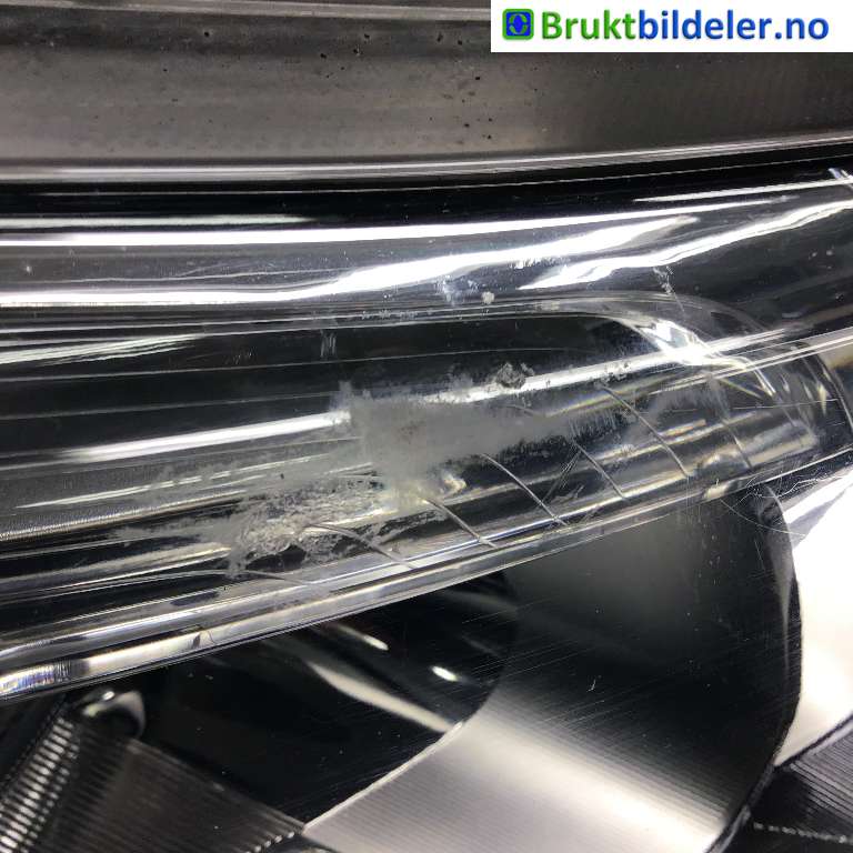 Frontlykt høyre xenon til Mitsubishi Outlander 2015-->> (Type III, Fase 2)  (MITSUBISHI|8301C204|)