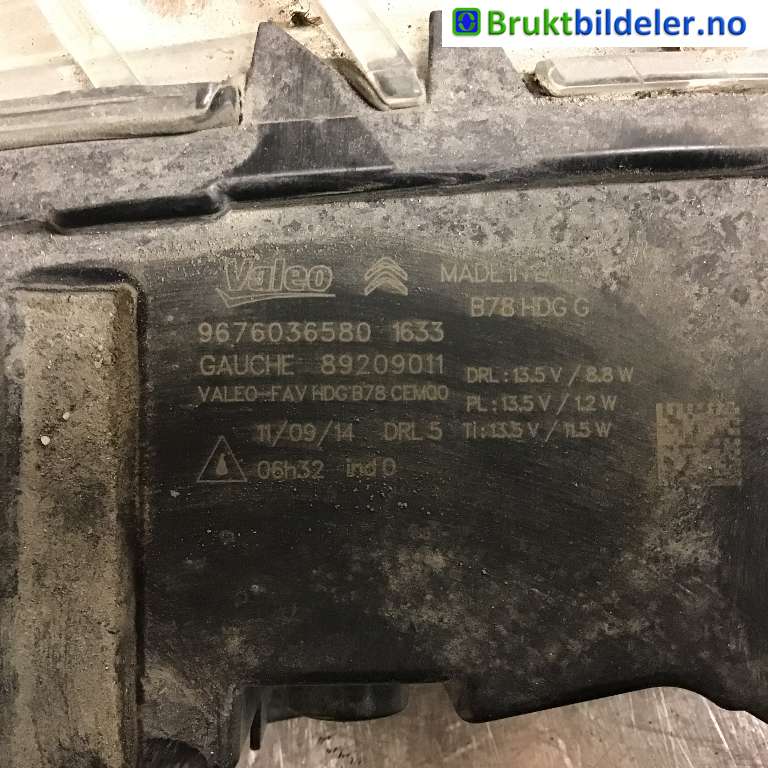 Tåkelykt venstre foran til Citroën C4, Picasso 2013-2018 (Type II)  (CITROEN|96 760 365 80|)