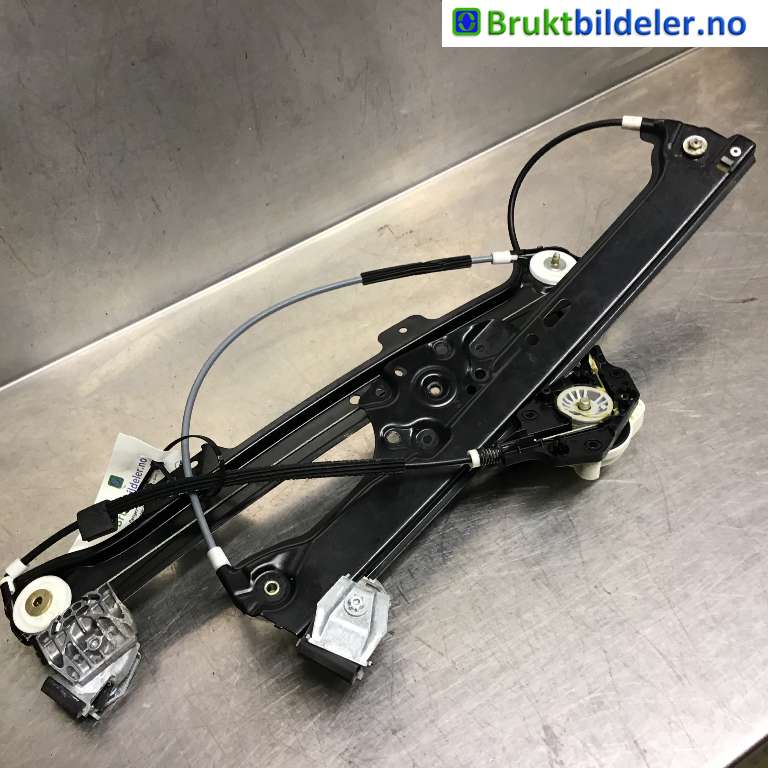 Ruteheis høyre foran til BMW 5-Serie, 2003-2010 (E60/E61) (E60/E61) (BMW|51 33 7 184 384)