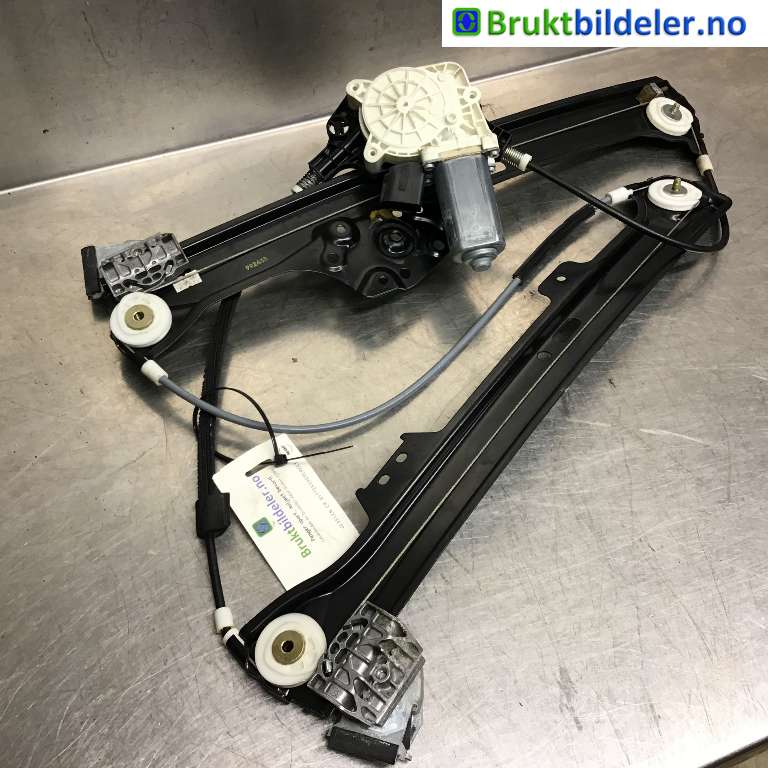 Ruteheis høyre foran til BMW 5-Serie 2003-2010 (E60/E61) (E60/E61) (BMW|51 33 7 184 384|)