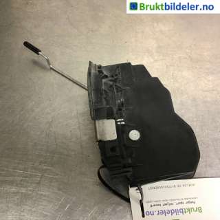 Låsekasse høyre til BMW 5-Serie,  (E60/E61) (BMW|51 21 7 202 146)