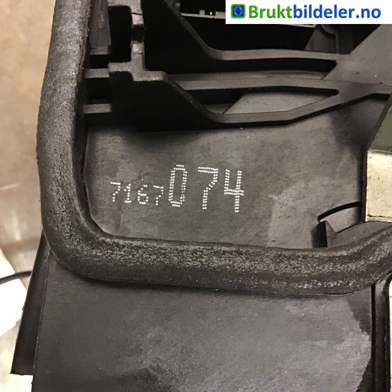 Låsekasse høyre til BMW 5-Serie 2003-2010 (E60/E61) (E60/E61) (BMW|51 21 7 202 146|)