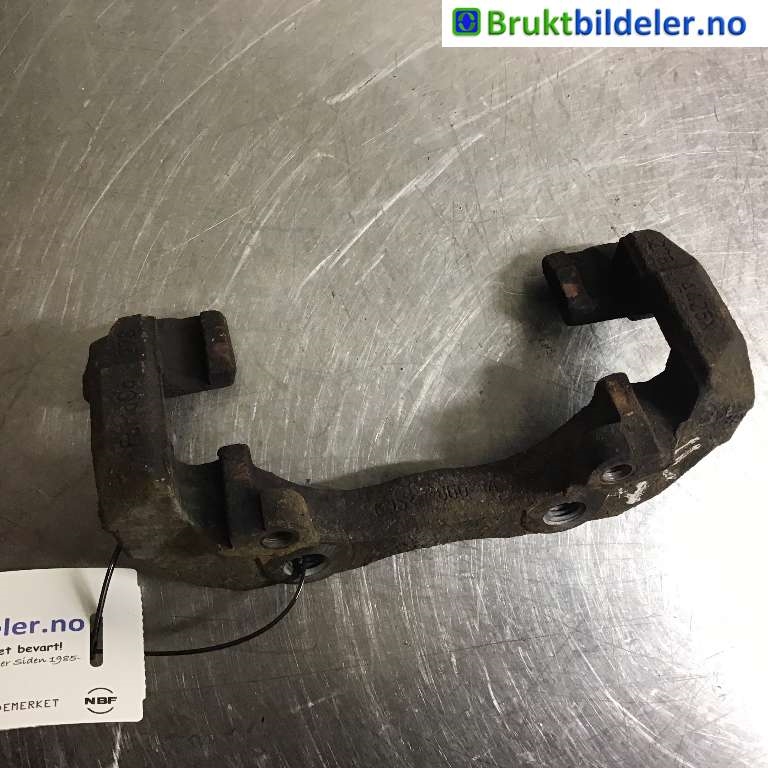 Bremsecaliper brakett til Ford Focus 2014-2018 (Type III, Fase 2)  (FORD|AV61-2B135-CB|)