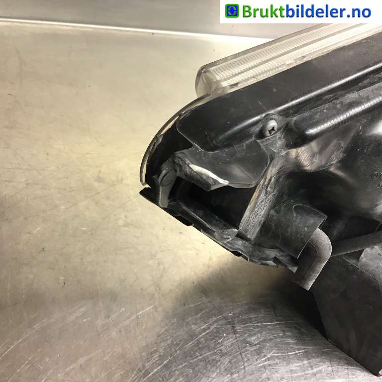 Frontlykt høyre xenon til Mitsubishi ASX 2010-2019  (MITSUBISHI|8301C642|)