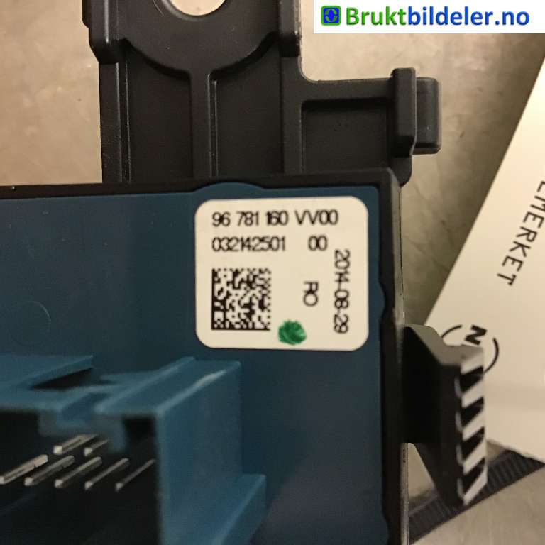 Bryter elektrisk håndbrekk/parkbrems til Citroën C4, Picasso 2013-2018 (Type II)  (CITROEN|96 781 160 VV00|)
