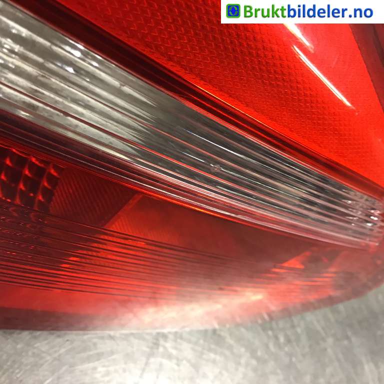 Baklykt venstre indre til Ford Focus 2014-2018 (Type III, Fase 2)  (FORD|F1EB-13A603-BA|)