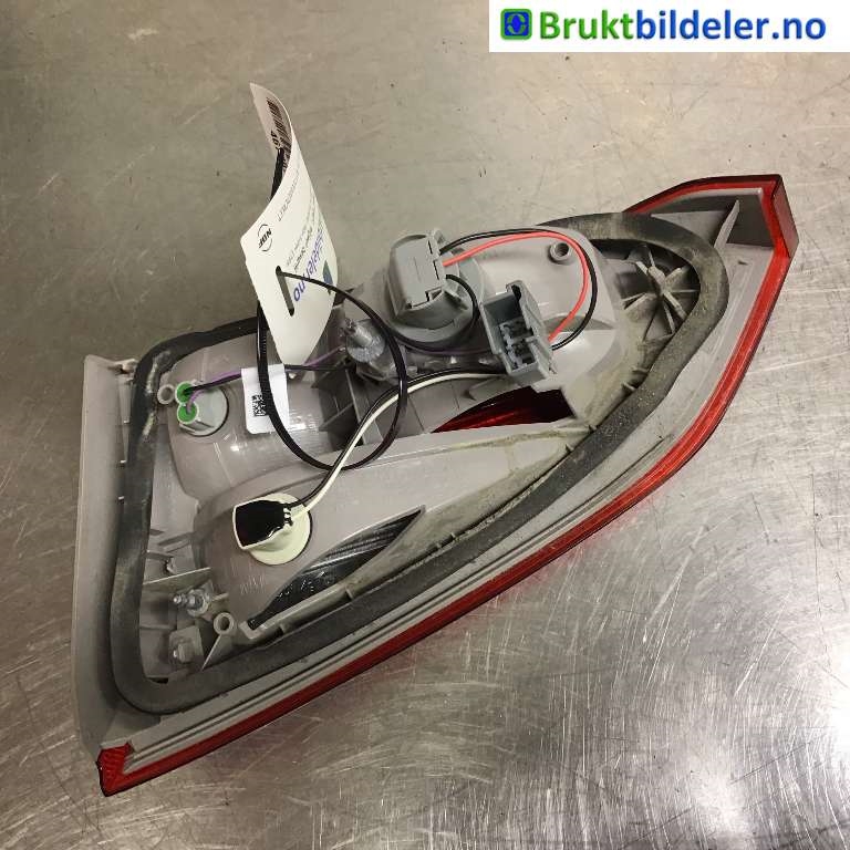Baklykt venstre indre til Ford Focus 2014-2018 (Type III, Fase 2)  (FORD|F1EB-13A603-BA|)