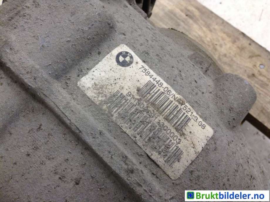 Kardang klokke bak til BMW 5-Serie 2010-2017 (F10/F11) (F10/F11) (BMW|7584448-06|NAY521|)