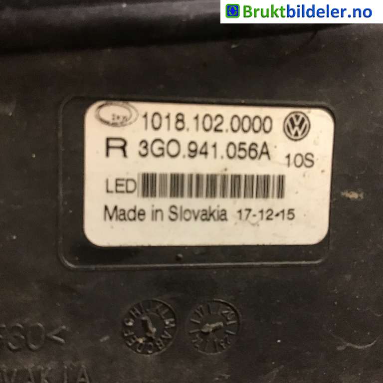 Tåkelykt høyre foran til VW Passat 2015-2019 (Fase 1) (B8) (B8) (VOLKSWAGEN|3G0 941 056 A|1018.102.0000|)