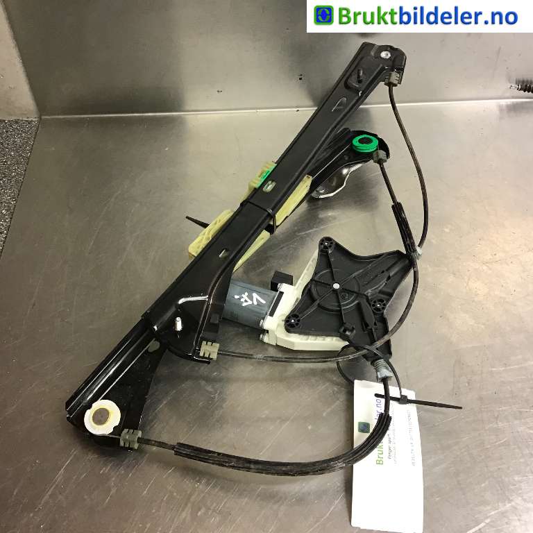 Ruteheis venstre foran til VW Passat, 2015-2019 (Fase 1) (B8) (B8) (VOLKSWAGEN|3G0 837 461 B)