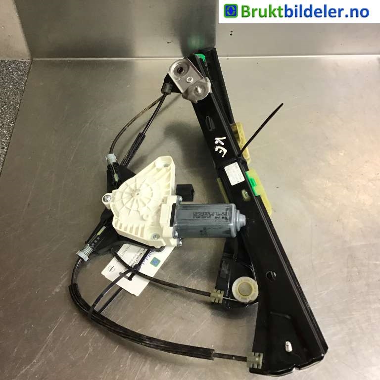 Ruteheis venstre foran til VW Passat 2015-2019 (Fase 1) (B8) (B8) (VOLKSWAGEN|3G0 837 461 B|5Q4 959 801 B|)