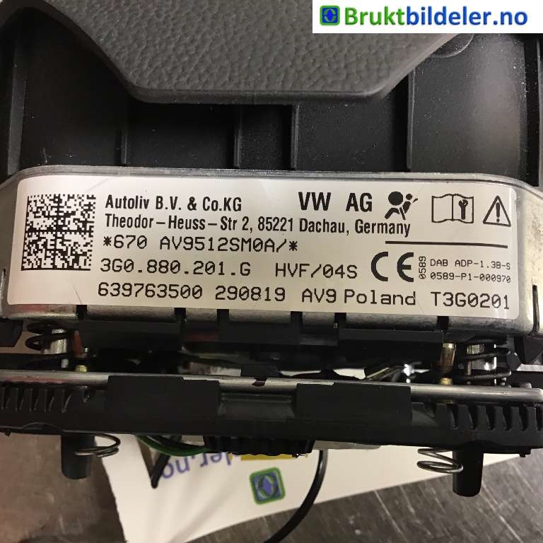 Airbag rattpute til VW Passat 2015-2019 (Fase 1) (B8) (B8) (VOLKSWAGEN|3G0 880 201 G|670 AV9512SM0A|)