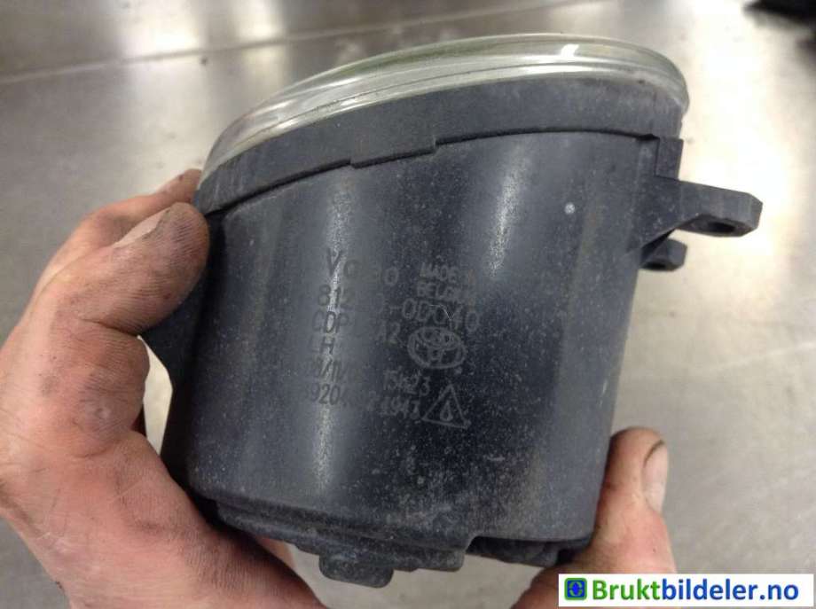Tåkelykt venstre foran til Toyota RAV4 2006-2009 (Type III, Fase 1)  (TOYOTA|81220-0D041|89210657|)