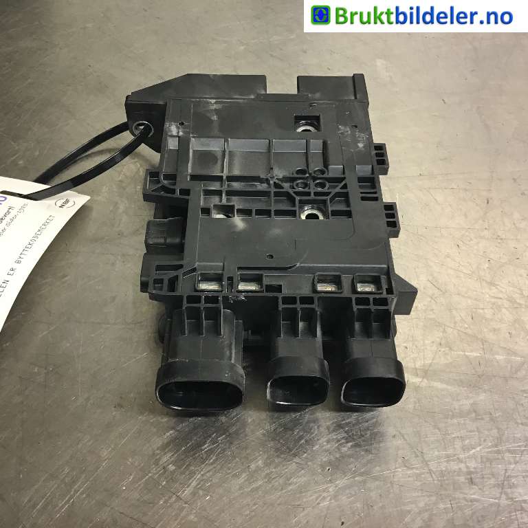 Diverse deler til Renault Trafic 2014-->> (RENAULT|243501820R|PRT07840|)