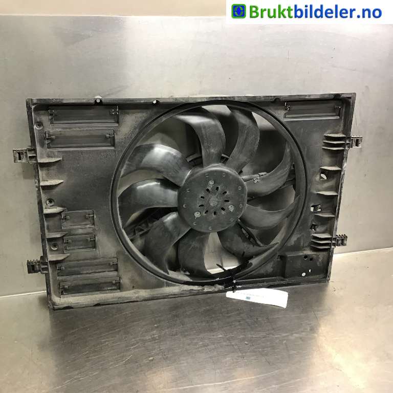 Kjølevifte til VW Passat 2015-2019 (Fase 1) (B8) (B8) (VOLKSWAGEN|5Q0 121 203 DG|)