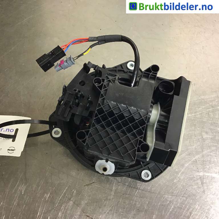 Bakluke/bakdør håndtak til VW Passat 2015-2019 (Fase 1) (B8) (B8) (VOLKSWAGEN|3G0 827 469 CG|)