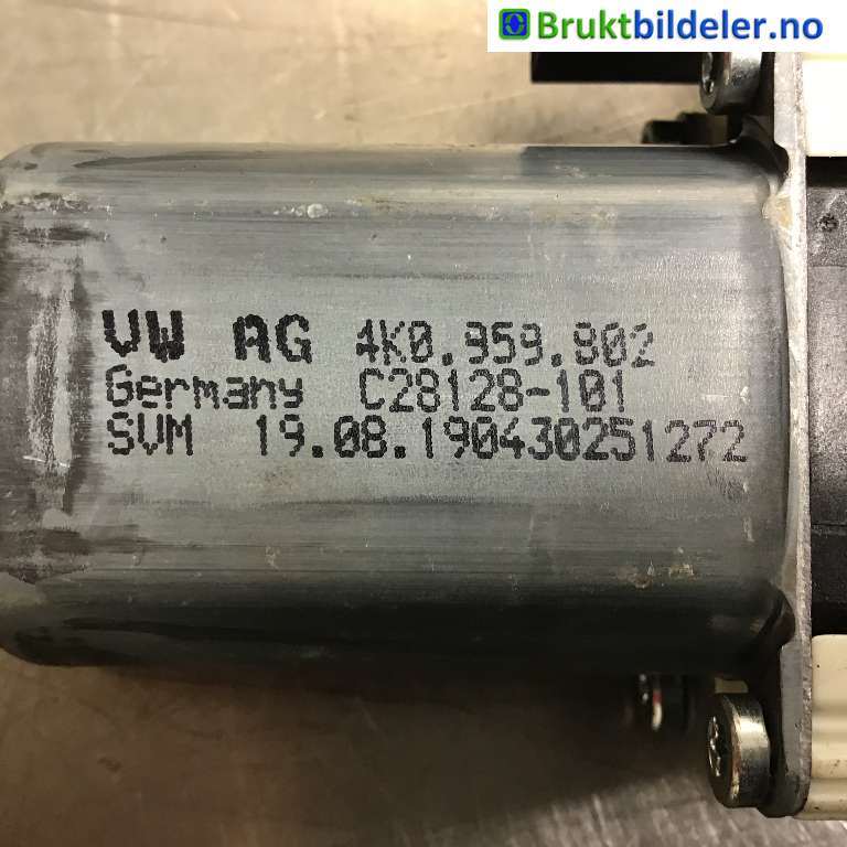 Ruteheis høyre foran til VW Passat 2015-2019 (Fase 1) (B8) (B8) (VOLKSWAGEN|4K0 959 802|C28128-101|)