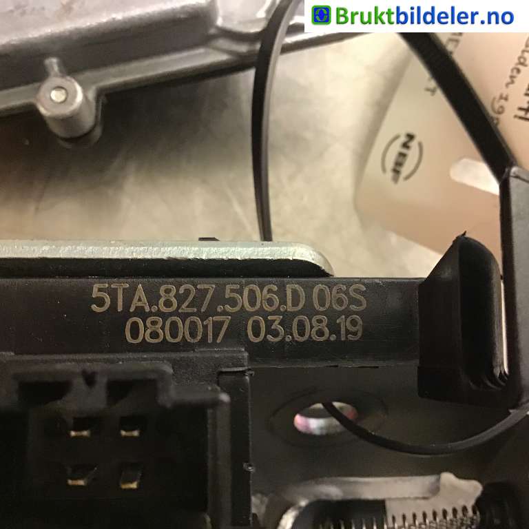 Baklukelås til VW Passat 2015-2019 (Fase 1) (B8) (B8) (VOLKSWAGEN|5TA 827 506 D|080017|3Q0 827 887 B)