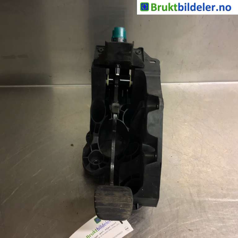 Pedal gass/brems/clutch til Renault Trafic, 2014-->>  (RENAULT|465016415R)