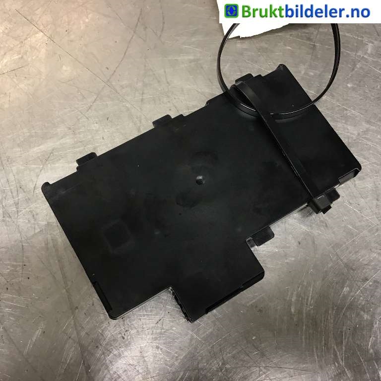 Antenne navigasjon til VW Passat 2015-2019 (Fase 1) (B8) (B8) (VOLKSWAGEN|5G0 980 611|)