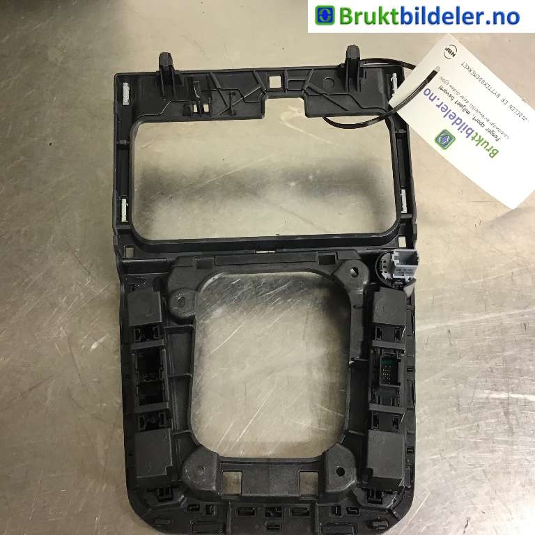 Bryter diverse til VW Passat 2015-2019 (Fase 1) (B8) (B8) (VOLKSWAGEN|3G1 846 263|)