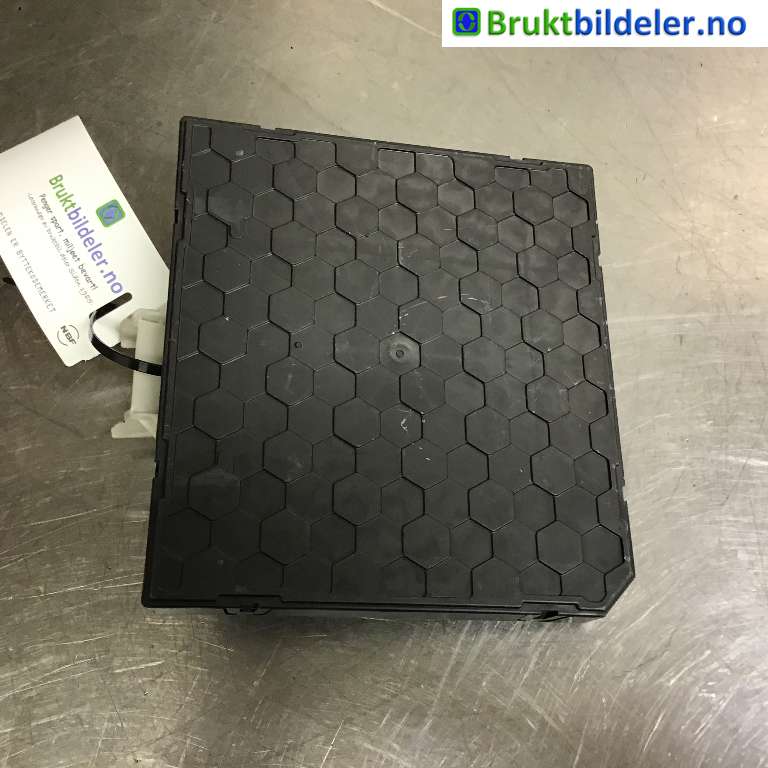 Styreenhet diverse til VW Passat 2015-2019 (Fase 1) (B8) (B8) (VOLKSWAGEN|5Q0 937 086 AK|F005V01739|)