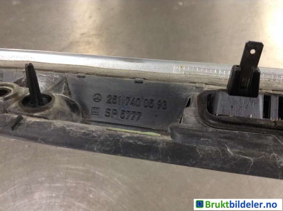 Skiltlys til Mercedes R-Klasse 2006-2013 (W251) (W251) (MERCEDES|A 251 740 05 93|)
