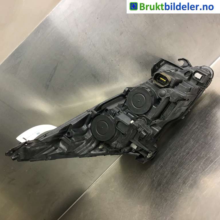 Frontlykt venstre halogen til Peugeot 5008 2010-2017 (Type I)  (PEUGEOT|96 825 191 80|89903106|)