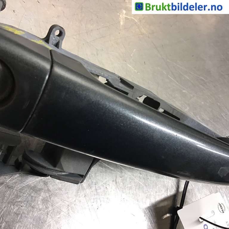 Dørhåndtak utv venstre foran til Peugeot 5008 2010-2017 (Type I)  (PEUGEOT|9109 A7|)