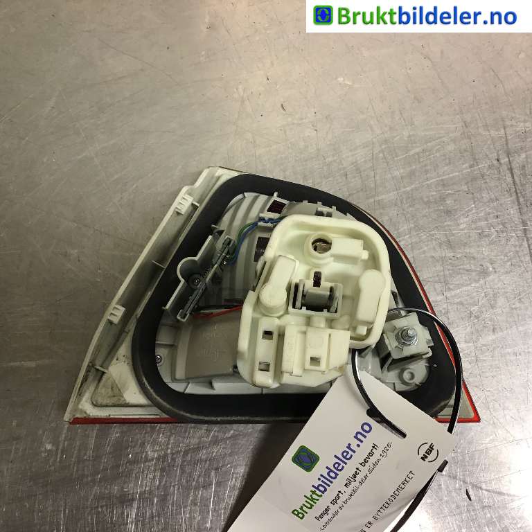 Baklykt venstre indre til BMW 3-Serie 2005-2011 (E90/E91/E92/E93) (E90/E91/E92/E93) (BMW|7 289 427|)