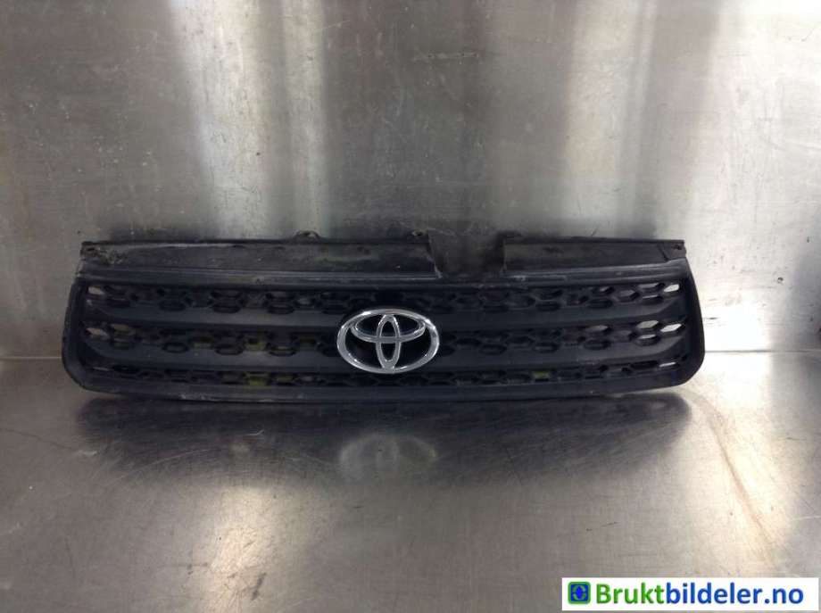 Grill til Toyota RAV4, 2000-2006 (Type II) (TOYOTA|53101-42100)