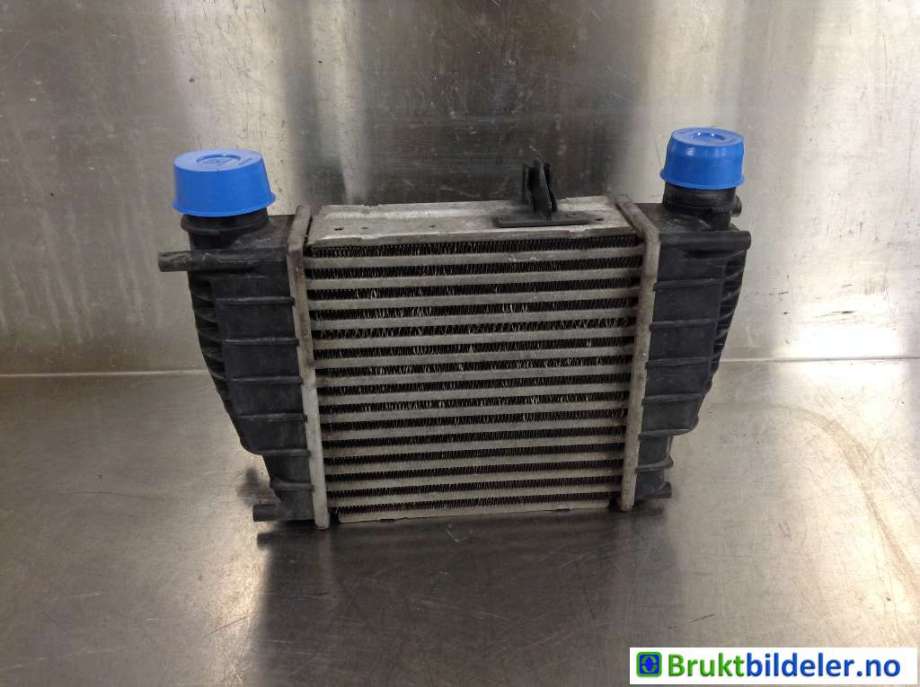 Intercooler til Renault Clio 2006-2009 (Type III, Fase 1) (RENAULT|8200471885A|880590X B|)